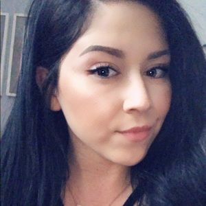 Meet your Posher, Jazmin